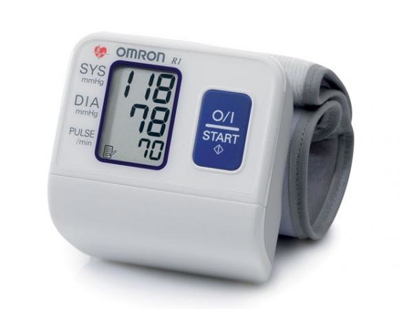 Тонометр автоматический запястный OMRON R1(НЕМ-6114-RU) - Pampik