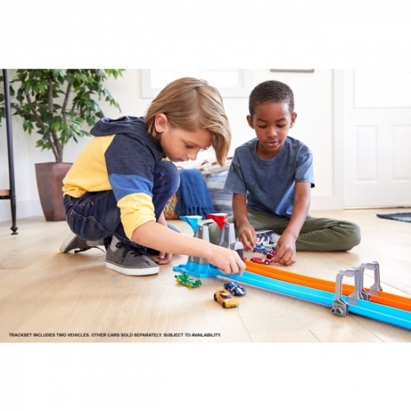 Портативний трек Подвійна петля Hot Wheels (GFH85) - Pampik - 6