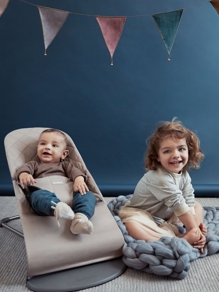 Кресло-шезлонг BabyBjorn Balance Sand Cotton, серый (006017) - Pampik - 2