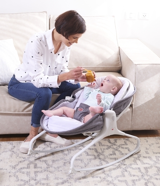 Кресло-кроватка-качалка Tiny Love Мамина любовь, с капюшоном, серый (1805500030) - Pampik - 8