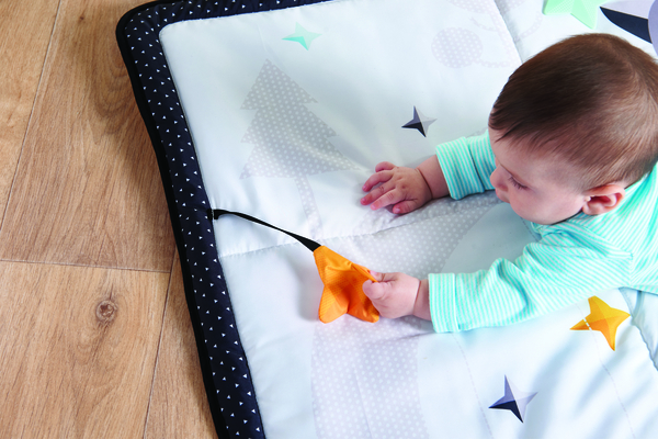 Розвиваючий килимок Tiny Love Нічна галявина, 150х100 см (1206005830) - Pampik - 9