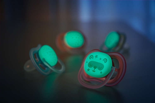 Пустушка для хлопчика Philips Avent Air Нічна, 6-18 місяців, 2 шт. (SCF376/21) - Pampik - 3