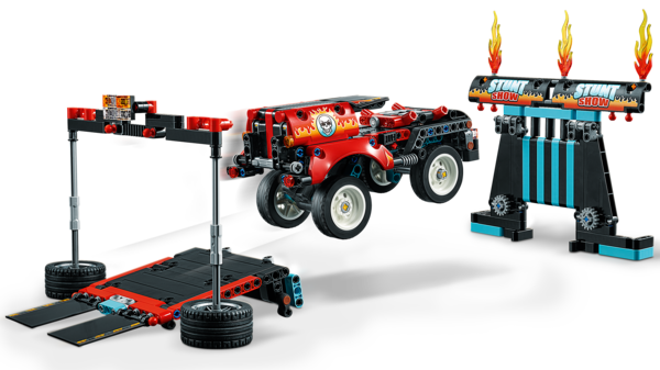 Конструктор LEGO Technic Шоу трюків на вантажівках і мотоциклах, 610 деталей (42106) - Pampik - 7