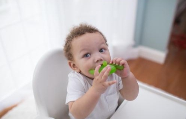 Прорізувач для зубів Dr. Brown's Навгум, зелений (TE500-P2) - Pampik - 3