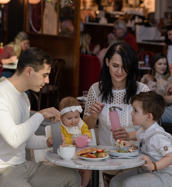 Скляна пляшка для води Everyday Baby із силіконовим захистом, 400 мл, м'ятний (10490) - Pampik - 2