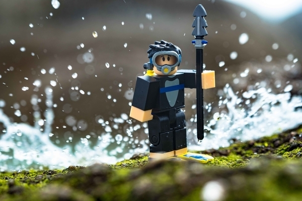 Ігрова колекційна фігурка Roblox Core Figures Fish Simulator: Diver W5 (ROB0191) - Pampik - 5