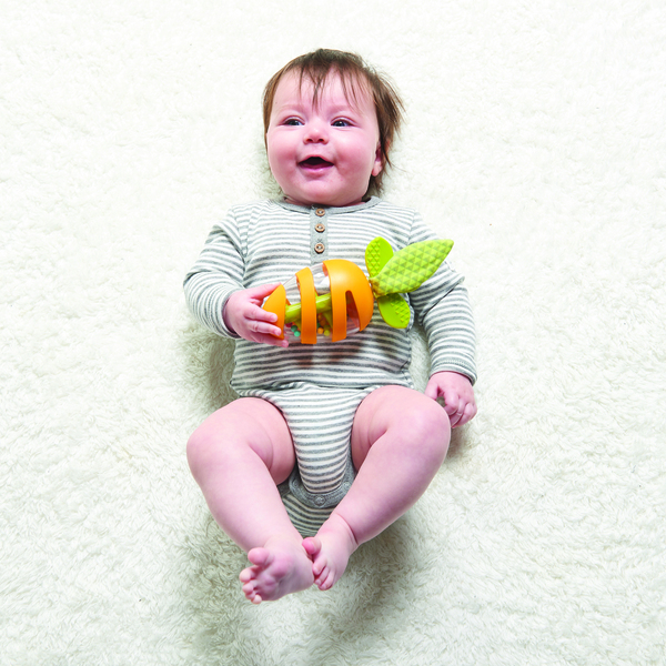 Подарок. Прорезыватель-погремушка Tiny Love Морковка (1113300458) - Pampik - 2