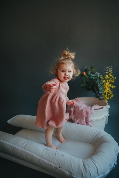 Матрас-кокон DockATot Grand Cloud Gray, 9-36 мес., белый (SCA10256) - Pampik - 3