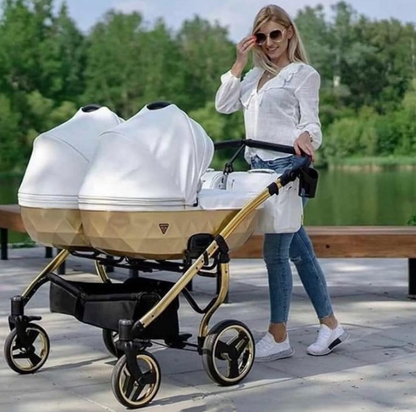 Універсальна коляска для двійні 2 в 1 Junama Mirror Satin Duo 06, білий з золотим (J-MS-DUO-06) - Pampik - 12
