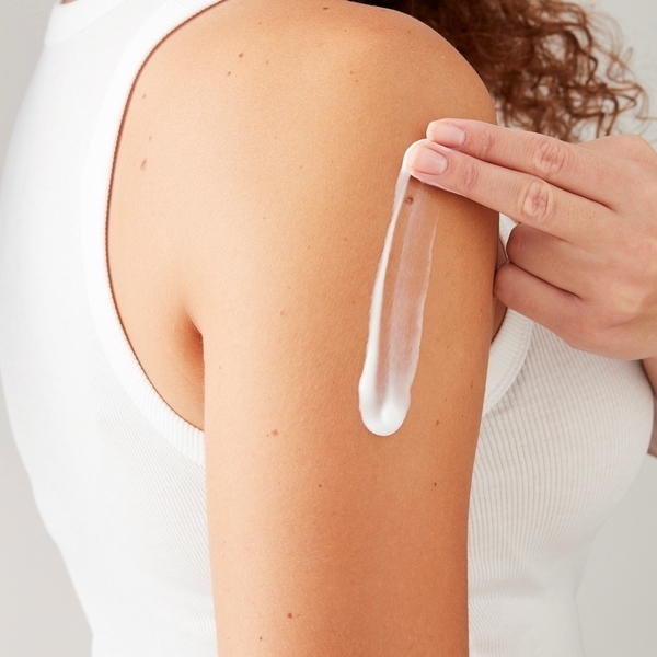 Зволожувальне молочко CeraVe Moisturising Lotion, для сухої і дуже сухої шкіри обличчя і тіла, 236 мл - Pampik - 5