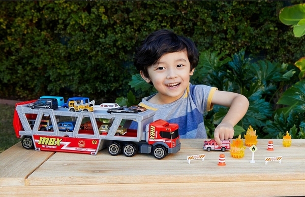 Пожежна вантажівка-транспортер Matchbox Дорожня пригода (GWM23) - Pampik - 9