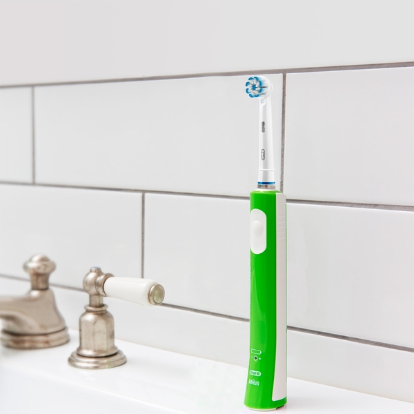 Электрическая зубная щетка Oral-B Junior, мягкая, зеленый - Pampik - 4