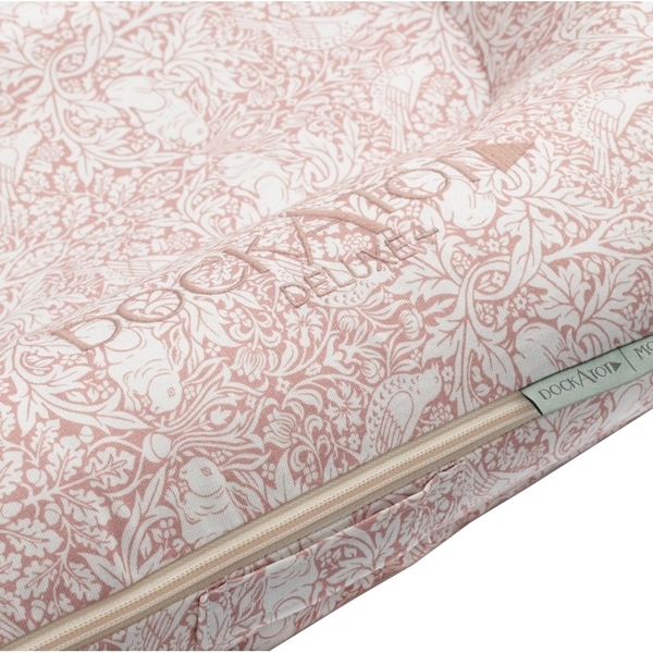 Матрац-кокон DockATot Deluxe + Breer Rabbit, 0-8 міс., рожевий (EU10361) - Pampik - 4