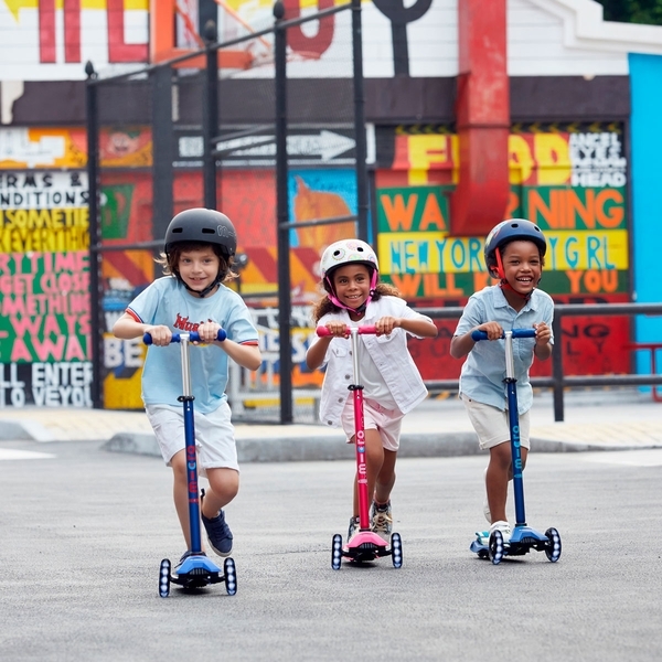 Самокат Micro Maxi Deluxe LED, з підсвічуванням, синій з червоним (MMD067) - Pampik - 10