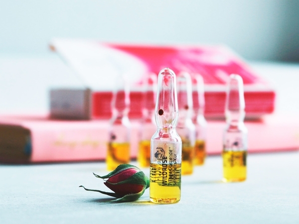 Разглаживающий концентрат Weleda Розовый, в ампулах, 7х0,8 мл - Pampik - 6