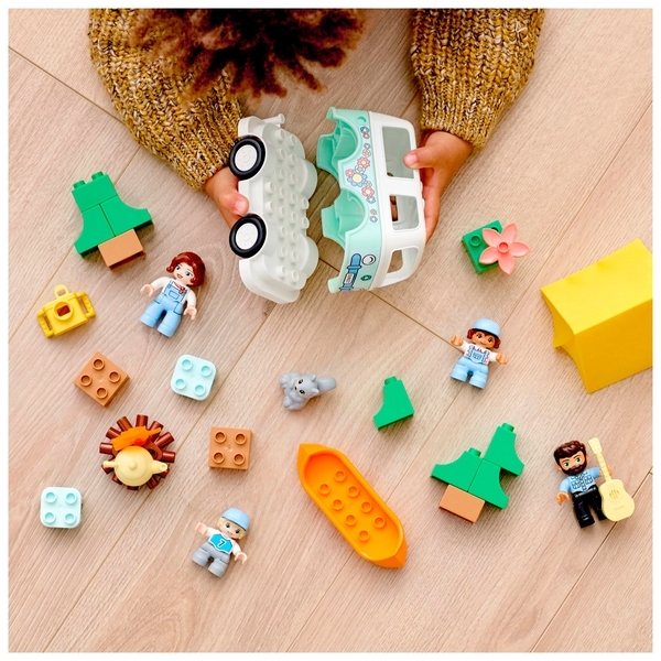 Конструктор LEGO DUPLO Сімейна пригода на мікроавтобусі, 30 деталей (10946) - Pampik - 8