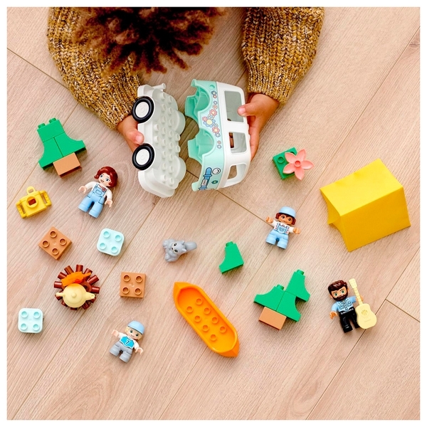 Конструктор LEGO DUPLO Сімейна пригода на мікроавтобусі, 30 деталей (10946) - Pampik - 12