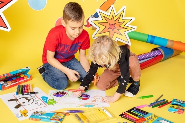 Олівці кольорові Colorino Duo Colors Mickey, двосторонні, з точилкою, 24 кольори, 12 шт. (89854PTR) - Pampik - 4