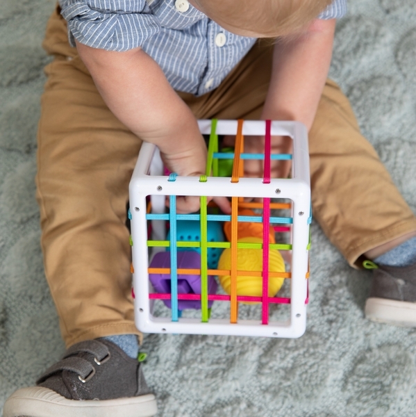 Куб-сортер із стінками-шнурочками Fat Brain Toys InnyBin (F251ML) - Pampik - 6