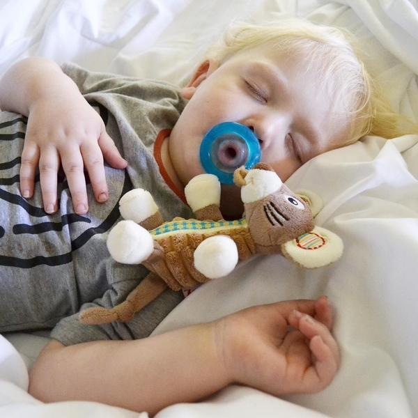 Силиконовая пустышка Nuby Вишенка, с естественным движением соска, 6+ мес., голубой (5787MACSaqua) - Pampik - 13