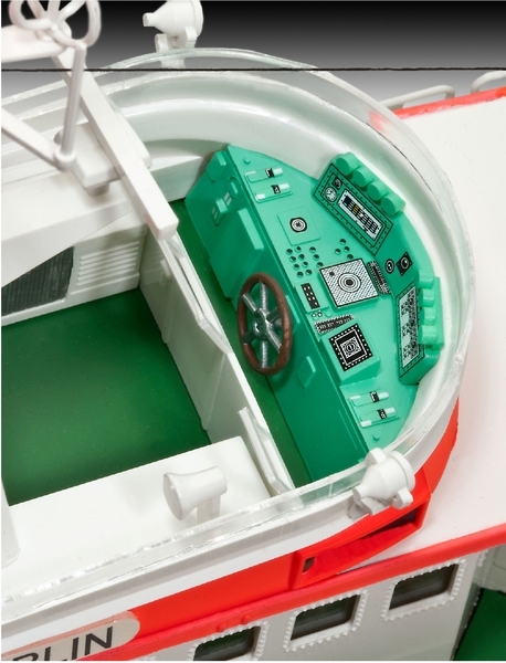 Збірна модель-копія Revell Рятувальний катер Arkona і вертоліт Sea King mk 41 (RVL-05683) - Pampik - 12