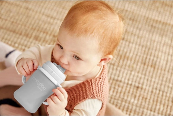Скляний дитячий поїльник Everyday Baby з силіконовим захистом, 150 мл, світло-сірий (10311) - Pampik - 8