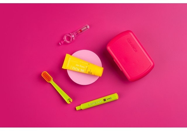 Дорожній набір Curaprox Be You Magenta, пурпурний - Pampik - 7