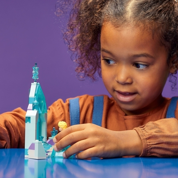 Конструктор LEGO Disney Двір замку Ельзи, 53 деталей (43199) - Pampik - 7