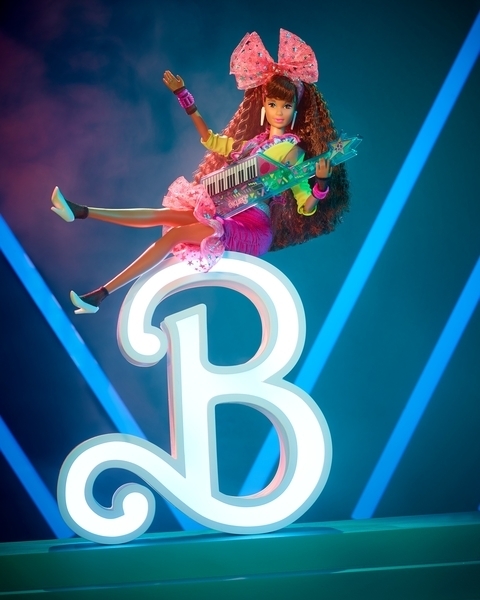 Колекційна лялька Barbie Вечірня прогулянка Ностальгія (GTJ88) - Pampik - 7