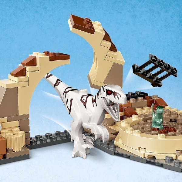Конструктор LEGO Jurassic World Переслідування атроцираптора на мотоциклі (76945) - Pampik - 6