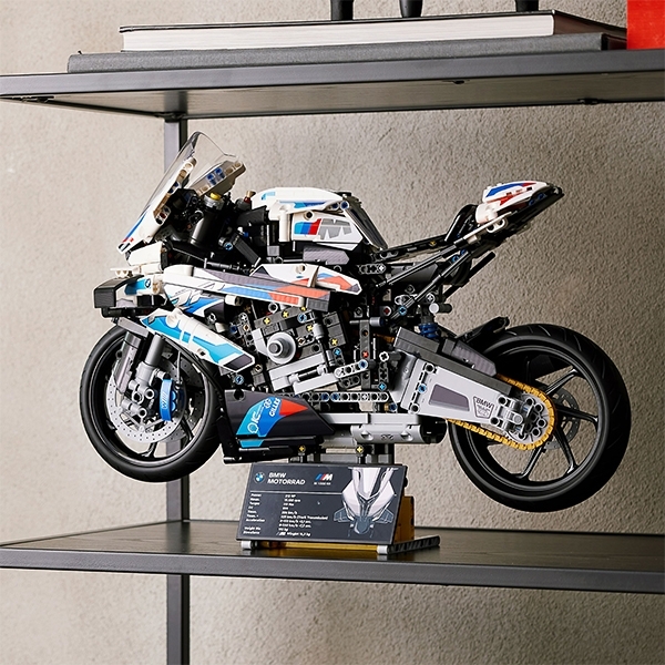 Конструктор LEGO Technic BMW M 1000 RR, 1920 деталей (42130) - Pampik - 5
