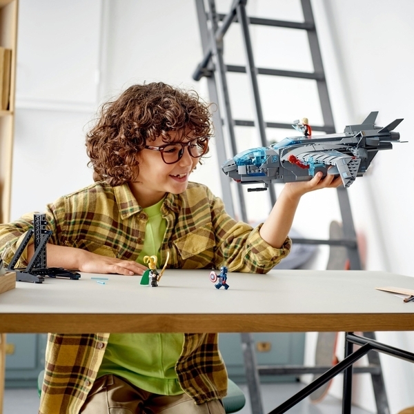 Конструктор LEGO Super Heroes Marvel Квінджет Месників, 798 деталей (76248) - Pampik - 8