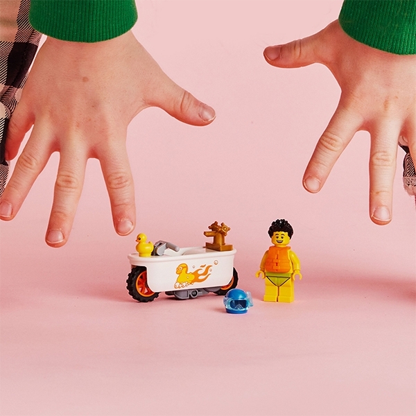 Конструктор LEGO City Каскадерский мотоцикл для игры в ванной, 14 деталей (60333) - Pampik - 6