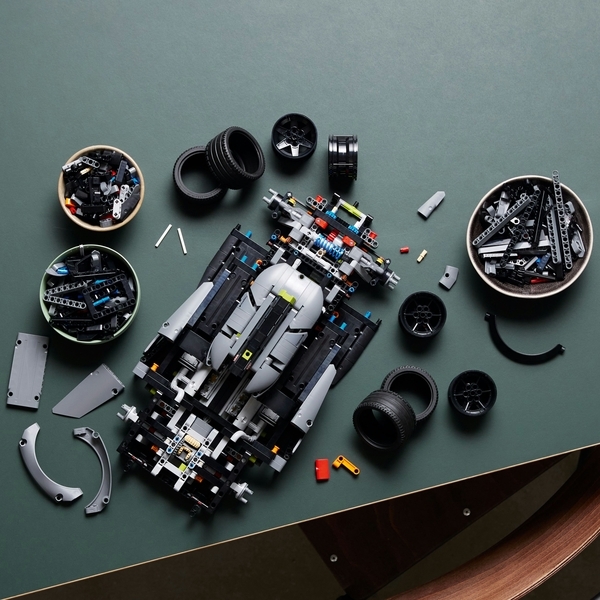 Конструктор LEGO Technic PEUGEOT 9X8 24H Le Mans Hybrid Hypercar, 1775 елементів (42156) - Pampik - 6