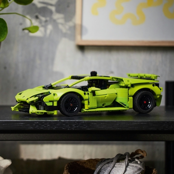 Конструктор LEGO Technic Lamborghini Huracán Tecnica, 806 деталей (42161) - Pampik - 6