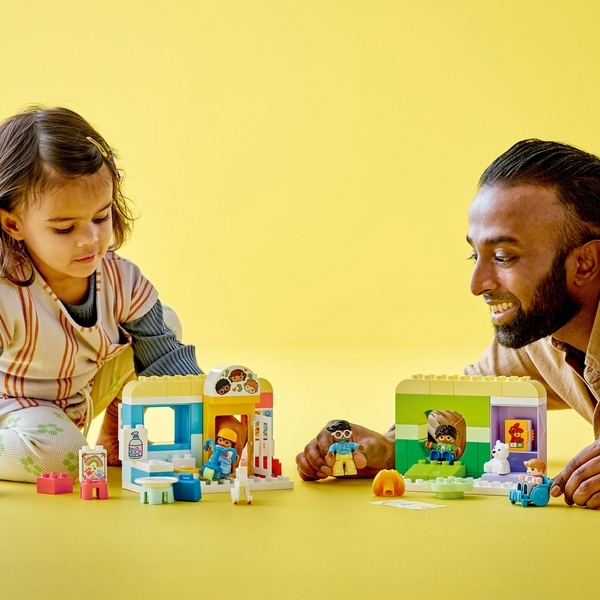 Конструктор LEGO DUPLO Будні в дитячому садку, 67 деталей (10992) - Pampik - 8