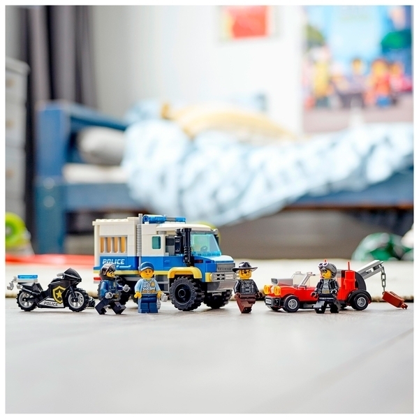 Подарунок. Конструктор LEGO City Police Транспорт для перевезення злочинців, 244 дет (60276) - Pampik - 16