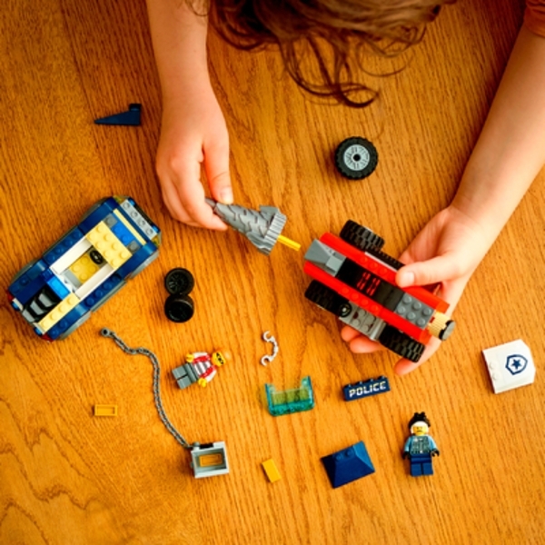 Подарунок. Конструктор LEGO City Елітний поліцейський загін переслідування бура (60273) - Pampik - 6