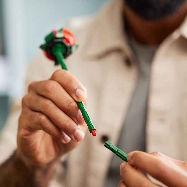 Конструктор LEGO Botanicals Букет троянд, 822 деталі (10328) - Pampik - 9