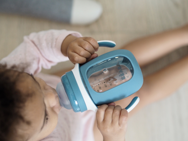 Поїльник скляний Beaba 2 в 1, 210 мл, синій (913519) - Pampik - 5