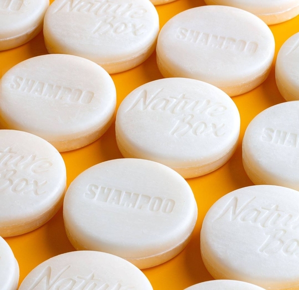 Твердый шампунь Nature Box Olive Oil, для укрепления длинных волос и противодействия ломкости, с оливковым маслом холодного отжима, 85 г - Pampik - 10