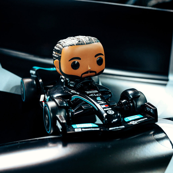 Игровая фигурка Funko Pop Формула-1 Льюис Гамильтон на машине (75797) - Pampik - 3