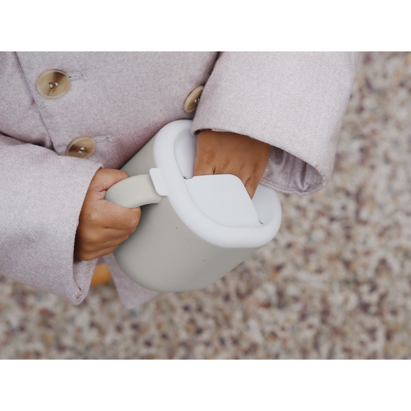 Чашка силиконовая для снеков и напитков Beaba Pick'n'Snack, серая, 460 мл (913565) - Pampik - 11