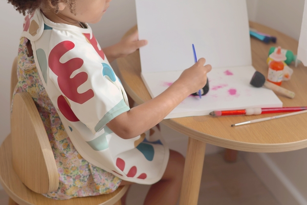 Нагрудник-фартух Beaba з рукавами, різнобарвний (913576) - Pampik - 6