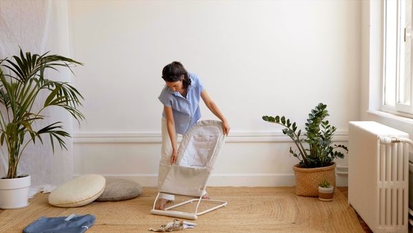 Шезлонг Beaba Easy Relax 0+ бежевий (915056) - Pampik - 6