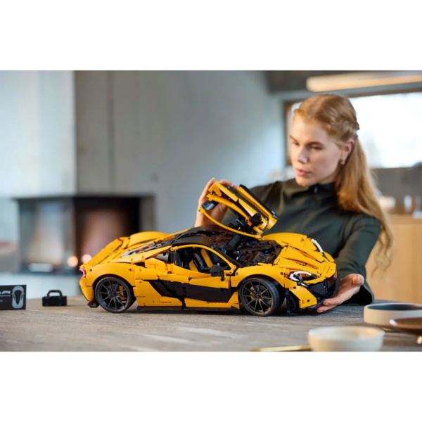 Конструктор LEGO Technic McLaren P1, 3893 деталі (42172) - Pampik - 11