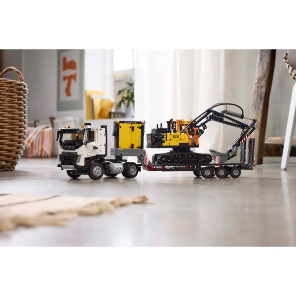 Конструктор LEGO Technic Грузовик Volvo FMX и Электрический экскаватор, 2274 детали (42175) - Pampik - 10