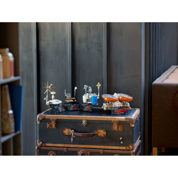 Конструктор LEGO Technic Місячний автомобіль NASA Apollo, 1913 деталей (42182) - Pampik - 11