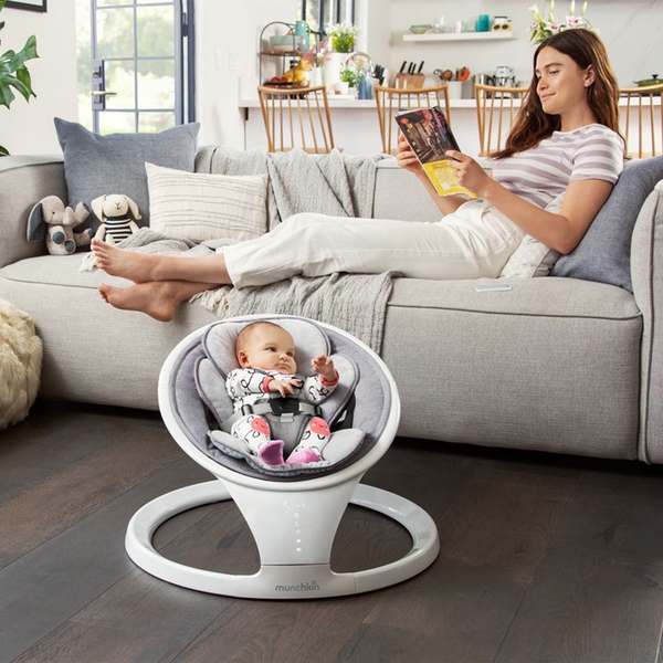 Заколисуючий центр Munchkin Baby Swing з функцією Bluetooth сірий (9029001) - Pampik - 7