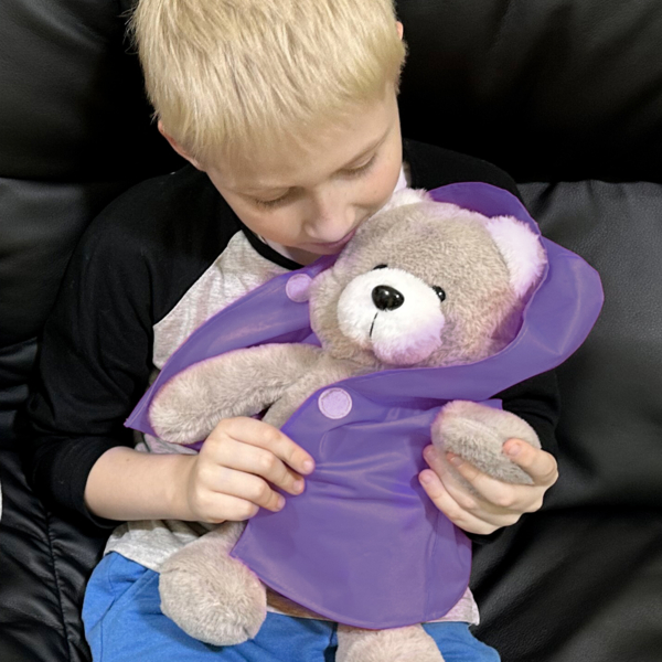 Іграшка м'яка Масік Ведмедик пухнастий у фіолетовому плащі, 35 см (МС 080501-04) - Pampik - 4